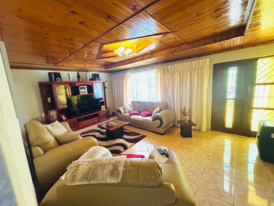 3 Bedroom Property for Sale in Mdantsane Nu 16 Eastern Cape